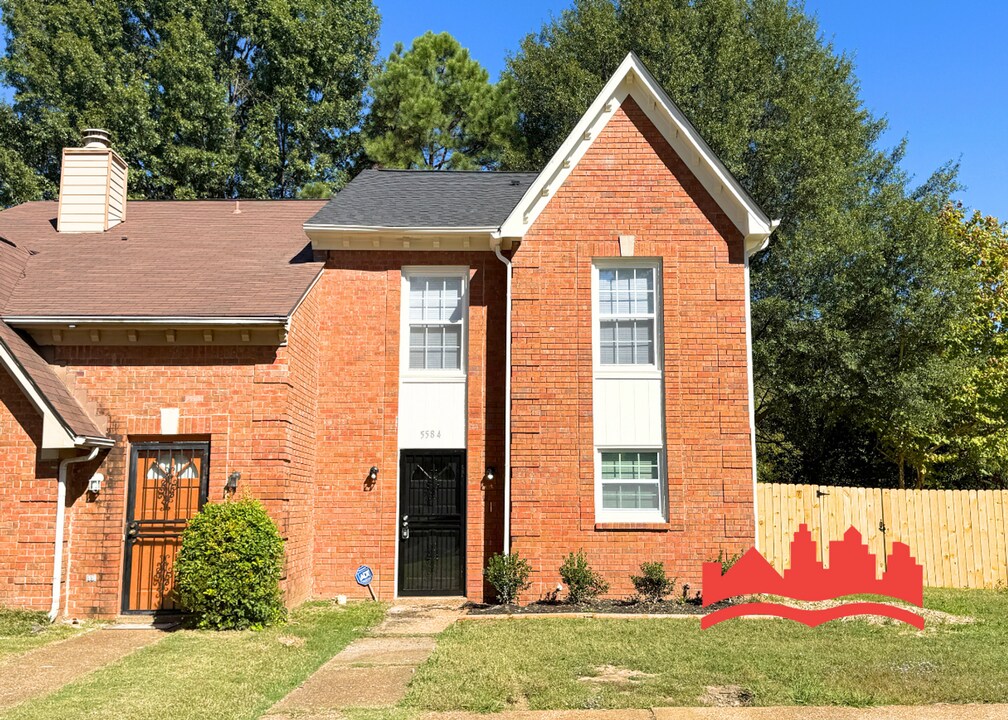 5584 Blossom Ln in Memphis, TN - Building Photo