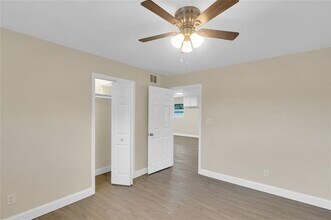 705 George Hopper Rd in Midlothian, TX - Building Photo - Building Photo