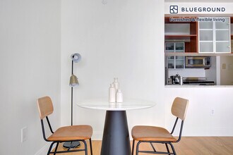 215 E 96th St in New York, NY - Building Photo - Building Photo