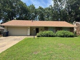7833 E 79th Pl in Tulsa, OK - Building Photo