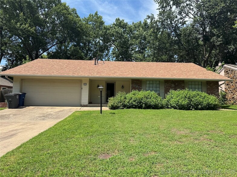 7833 E 79th Pl in Tulsa, OK - Building Photo