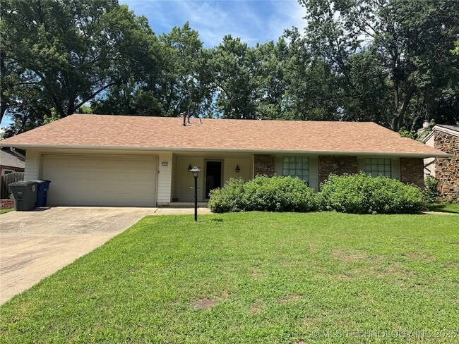 7833 E 79th Pl