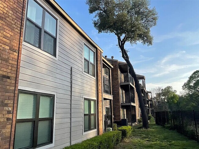 8109 Skillman St, Unit 2027