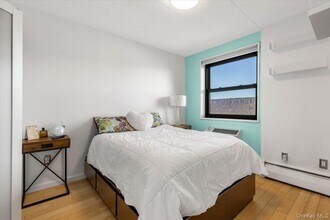 1085 Warburton Ave in Yonkers, NY - Building Photo - Building Photo