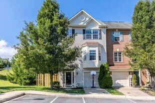 1742 Trestle St in Mount Airy, MD - Building Photo