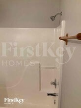 341 Hill Crest Cir in Woodstock, GA - Building Photo - Building Photo