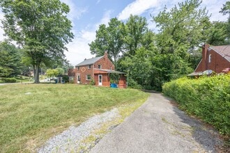 9717 Glendale Rd in Pittsburgh, PA - Building Photo - Building Photo
