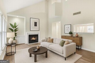 106 Ivy Green Ln SE in Marietta, GA - Foto de edificio - Building Photo