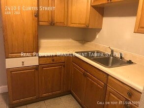 2410 E Curtis St in Tampa, FL - Building Photo - Building Photo
