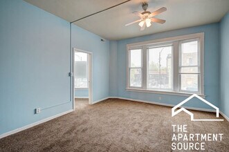 3424 N Sheffield Ave, Unit 2 in Chicago, IL - Foto de edificio - Building Photo