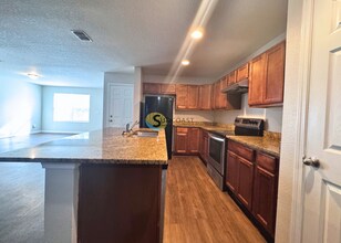 7625 Leafy Forest Way in Jacksonville, FL - Building Photo - Building Photo