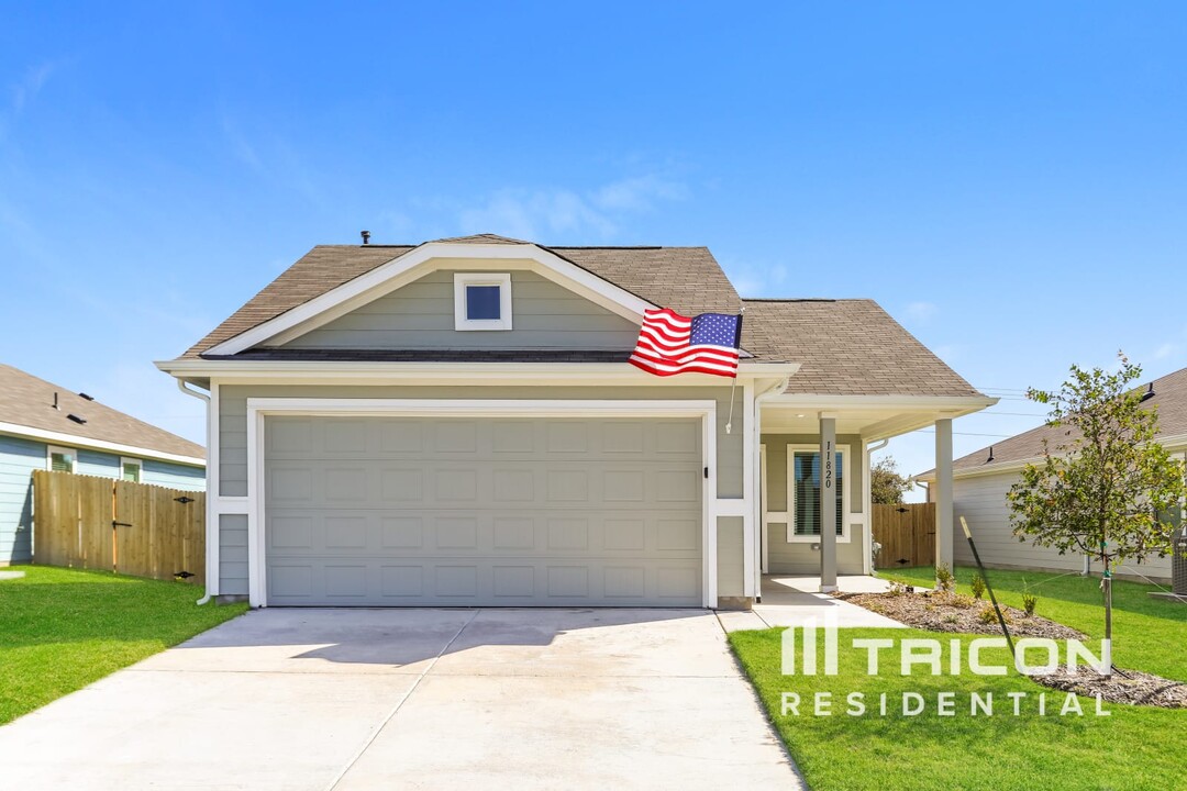11820 Mancos Trl in Rhome, TX - Building Photo
