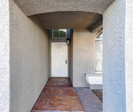 1808 Scenic Sunrise Dr in Las Vegas, NV - Building Photo - Building Photo