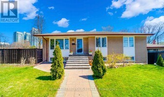 103 Packard Blvd in Toronto, ON - Building Photo