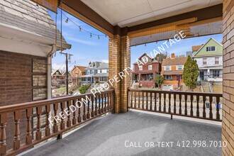 412 Edgemont St in Pittsburgh, PA - Foto de edificio - Building Photo