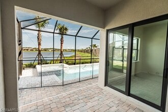 2037 Yellowfin Cir in Naples, FL - Building Photo - Building Photo