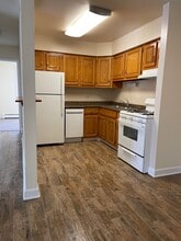 Villas by the Lake Apartments in Vernon Hills, IL - Building Photo - Building Photo