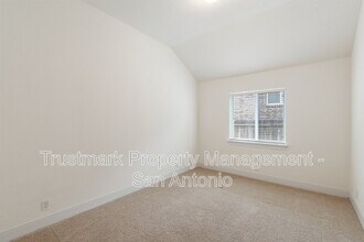 2018 Cullum Wy in San Antonio, TX - Building Photo - Building Photo