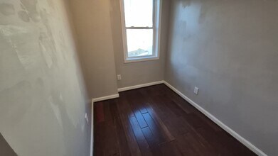 605 Cecil B Moore Ave in Philadelphia, PA - Foto de edificio - Building Photo