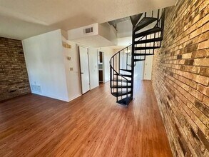 280 S Hill Ave in Fayetteville, AR - Foto de edificio - Building Photo