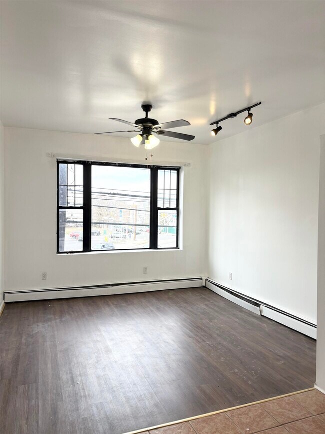 1870 John F. Kennedy Blvd in Jersey City, NJ - Building Photo - Building Photo