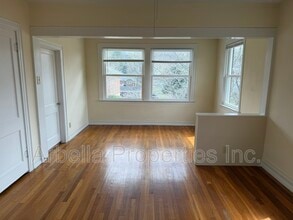 707 E Unaka Ave in Johnson City, TN - Building Photo - Building Photo