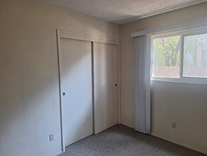 333 Dahlia St in Fairfield, CA - Foto de edificio - Building Photo