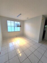723 Juniper Ln in Weston, FL - Building Photo - Building Photo