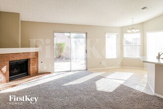 134 Arbor Way in Henderson, NV - Building Photo - Building Photo