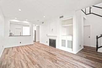 28252 Canterbury Ct in Santa Clarita, CA - Building Photo - Building Photo