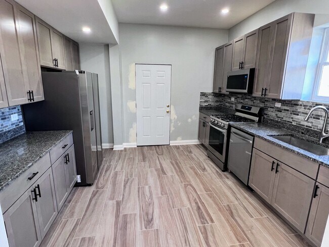 4244 N Spaulding Ave in Chicago, IL - Building Photo - Building Photo