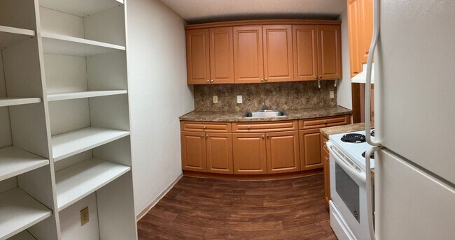 10025 S Nob Hill Cir in Tamarac, FL - Building Photo - Building Photo