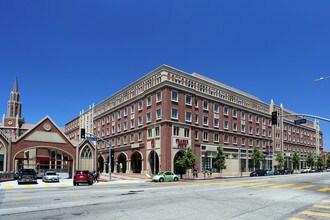 USC Village in Los Angeles, CA - Building Photo - Building Photo