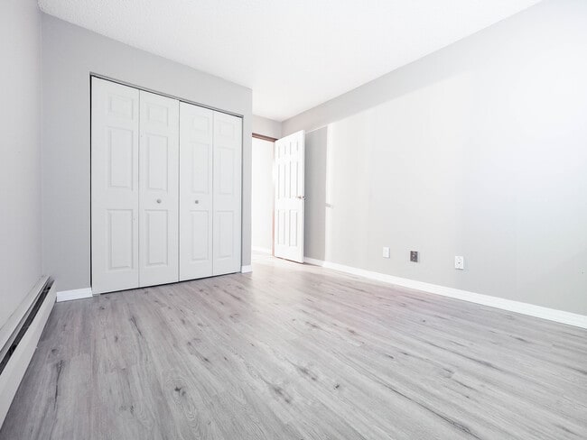 Richmond Arms in Leduc, AB - Building Photo - Building Photo