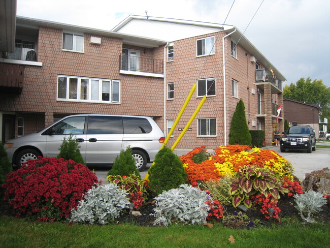 BayVista Apartments in Meaford, ON - Building Photo - Building Photo