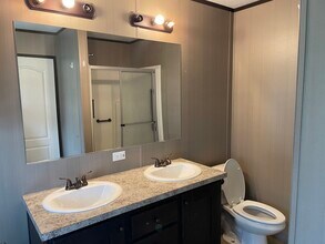 3017 Fernwood Dr in San Antonio, TX - Building Photo - Building Photo