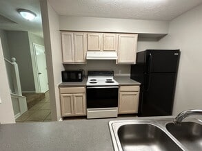 1032 Chinook St in Auburn, AL - Building Photo - Building Photo