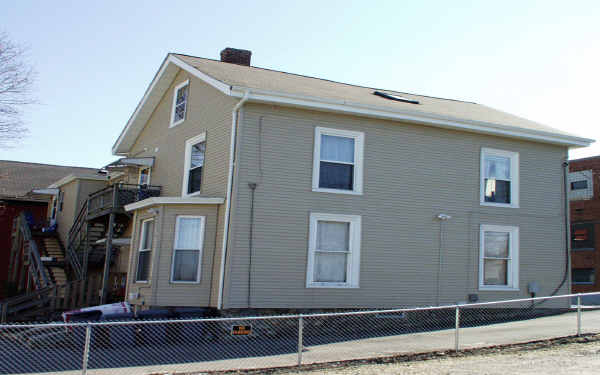 55 Winthrop St in Marlborough, MA - Building Photo - Building Photo