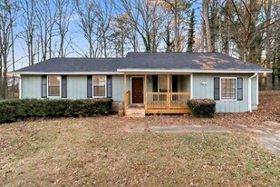 6361 Leverett Dr in Stonecrest, GA - Building Photo