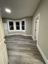 1715 Kinney Ave, Unit 2 in Cincinnati, OH - Foto de edificio - Building Photo