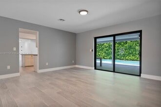 1245 NE 85th St in Miami, FL - Building Photo - Building Photo