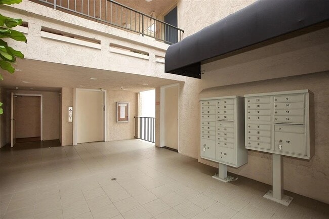 3775 Georgia St, Unit 304 in San Diego, CA - Building Photo - Building Photo