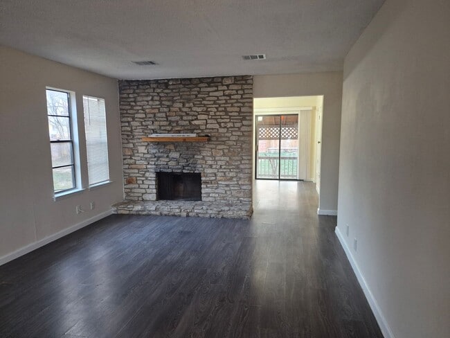 1105 Ash Cove in Austin, TX - Building Photo - Building Photo