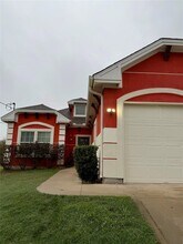 398 Mesa Dr in Del Valle, TX - Building Photo - Building Photo