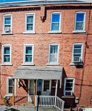 734 N Meadow St in Allentown, PA - Building Photo - Building Photo