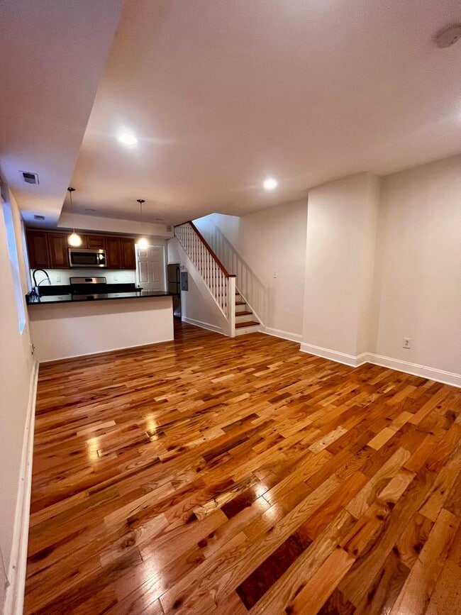 property at 960 N 5th St