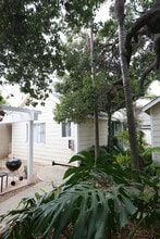 319 W Anapamu St in Santa Barbara, CA - Building Photo - Building Photo