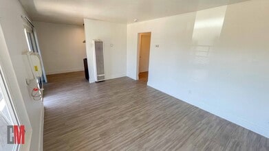 Willow Glen Apartments in San Diego, CA - Foto de edificio - Interior Photo