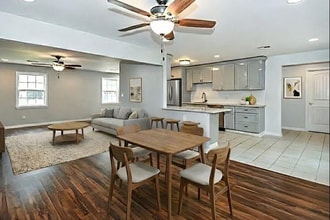 3834 Cambridge St in Slidell, LA - Foto de edificio - Building Photo