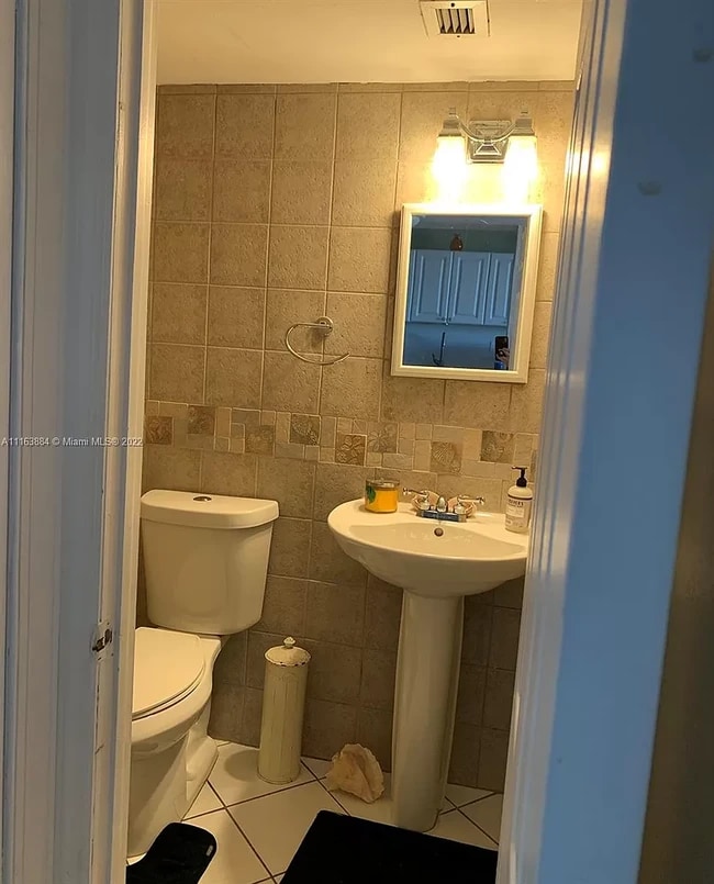 1801 S Ocean Dr, Unit 947 in Hallandale Beach, FL - Building Photo - Building Photo